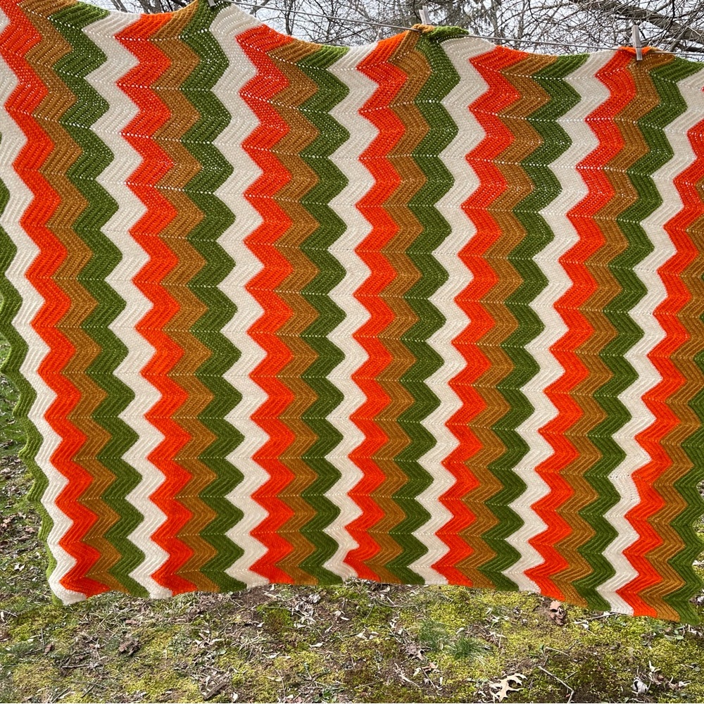 Handmade Afghan Chevron Zigzag Pattern Crochet Blanket Throw Earth Tones 66 X 46 - Picture 4 of 5